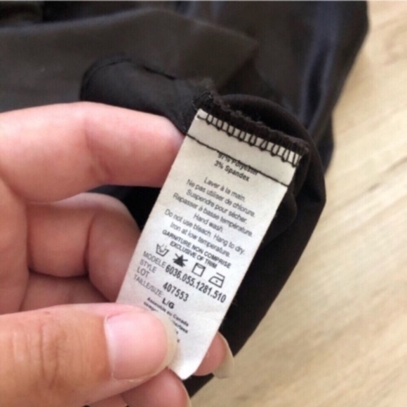 Black Ruched Asymmetrical Sleeveless Blouse - Picture 6 of 6